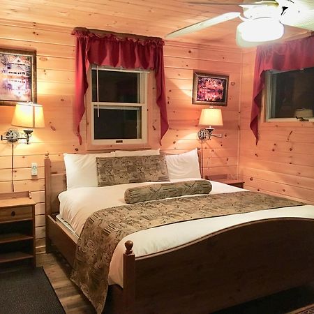 Motel Long Lake And Cottages Exterior foto